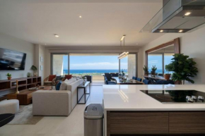Wonderful 2BR Condo with Ocean and Arch Views